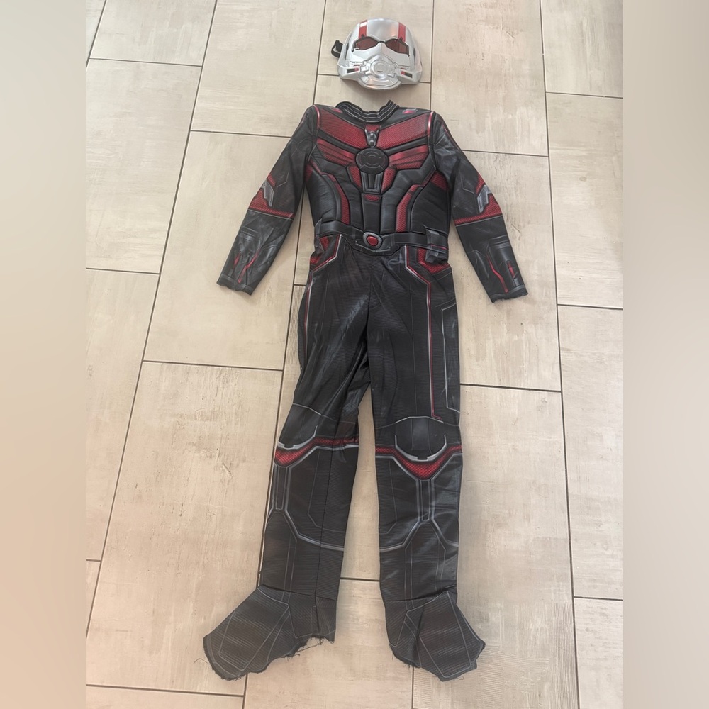 Marvel Ant Man Superhero Costume size 8 - Black and Red comes with mask